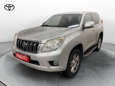 Usata Toyota Land Cruiser 173 CV (127 kW) 2010 Argento SUV