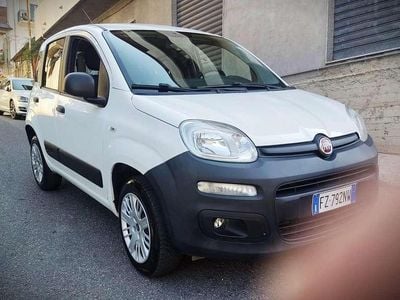 Usata Fiat Panda 4x4 S 86 CV (63 kW) 2019 Bianco Utilitaria