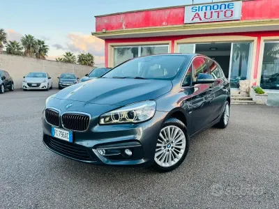 Usata BMW 216 Active Tourer Luxury Line 116 CV (85 kW) 2016 Grigio Monovolume
