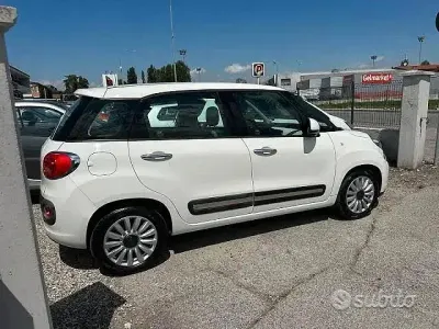 Usata Fiat 500L Lounge 105 CV (77 kW) 2013 Bianco Monovolume