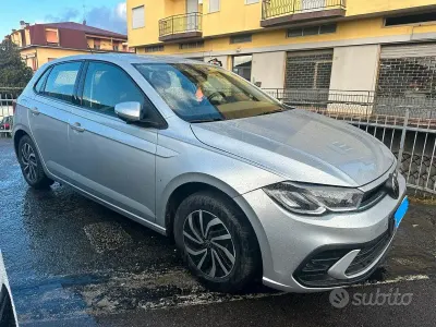 Usata VW Polo Style 95 CV (69 kW) 2023 Grigio Utilitaria