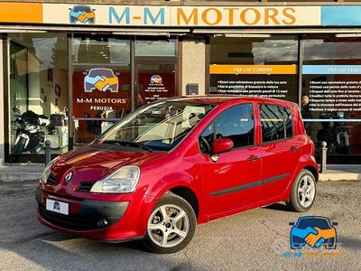 Usata Renault Modus Dynamique 75 CV (55 kW) 2008 Rosso Monovolume