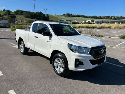 usata Toyota HiLux 2.4 d-4d extra cab Lounge 4wd
