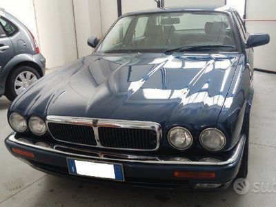 Usata Jaguar XJ 210 CV (154 kW) 1995 Blu Berlina