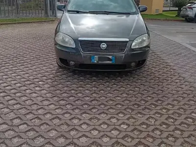 Usata Fiat Croma 150 CV (110 kW) 2007 Grigio Station wagon
