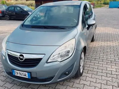 Usata Opel Meriva 120 CV (88 kW) 2013 Grigio Monovolume