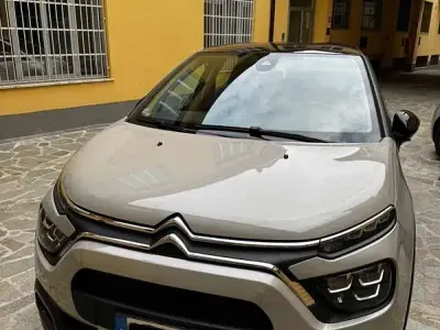 Usata Citroën C3 Feel 102 CV (75 kW) 2021 Grigio Berlina