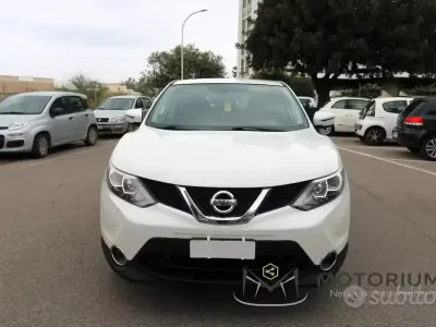 Begagnad Nissan Qashqai Tekna 131 HK (96 kW) 2015 Vit SUV