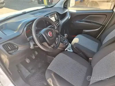 Usata Fiat Doblò 120 CV (88 kW) 2019 Bianco Monovolume