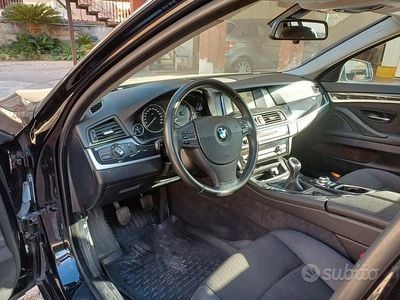 Usata BMW 520 184 CV (135 kW) 2013 Nero Berlina