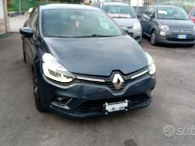 Usata Renault Clio IV 90 CV (66 kW) 2018 Grigio Berlina