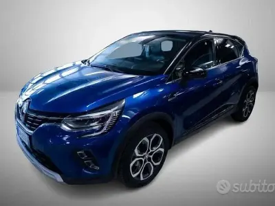 Usado Renault Captur Intens 101 CV (74 kW) 2023 Azul SUV