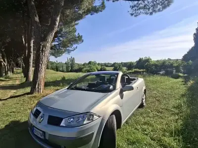 Usata Renault Mégane Cabriolet 120 CV (88 kW) 2004 Grigio Cabrio