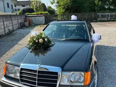 Usata Mercedes E300 220 CV (161 kW) 1990 Nero Berlina