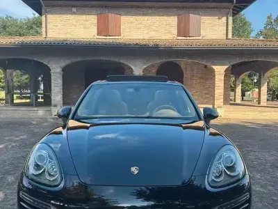 Usata Porsche Cayenne Turbo 245 CV (180 kW) 2012 Nero SUV