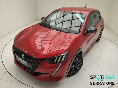 Usata Peugeot e-208 GTi 100 kW (136 CV) 2023 Rosso Utilitaria
