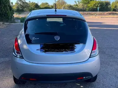 Usata Lancia Ypsilon 69 CV (50 kW) 2012 Grigio Utilitaria