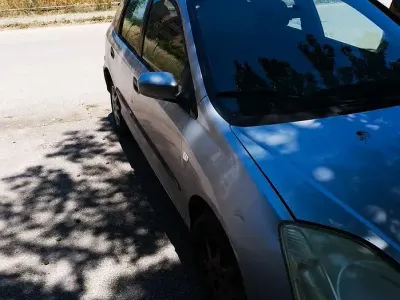 Usata Honda Civic 90 CV (66 kW) 2003 Grigio Berlina