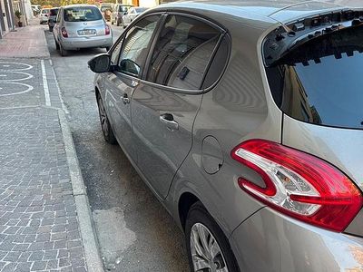 Usata Peugeot 208 92 CV (67 kW) 2014 Marrone Utilitaria