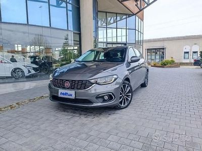 Usata Fiat Tipo Lounge 120 CV (88 kW) 2017 Grigio Berlina