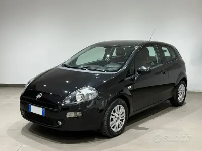 Usata Fiat Grande Punto 75 CV (55 kW) 2013 Nero Utilitaria
