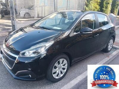 Usata Peugeot 208 Allure 82 CV (60 kW) 2018 Nero Utilitaria