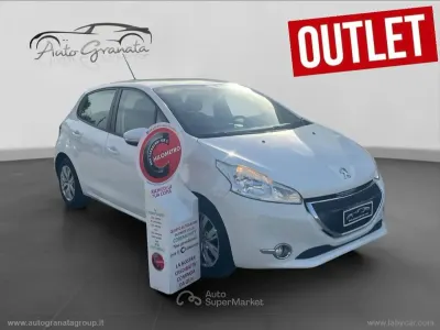 Usata Peugeot 208 Allure 68 CV (50 kW) 2014 Bianco Utilitaria
