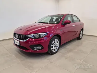 Occasion Fiat Tipo Opening Edition 95 ch (69 kW) 2015 Rouge Berline