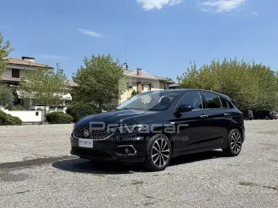 Usata Fiat Tipo Lounge 120 CV (88 kW) 2017 Nero Utilitaria
