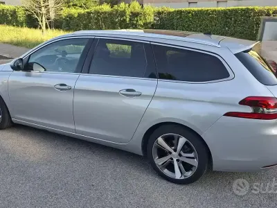 Usata Peugeot 308 SW 120 CV (88 kW) 2017 Grigio Station wagon