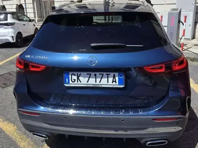 Usata Mercedes GLA250 Premium 160 CV (117 kW) 2023 Blu/azzurro SUV
