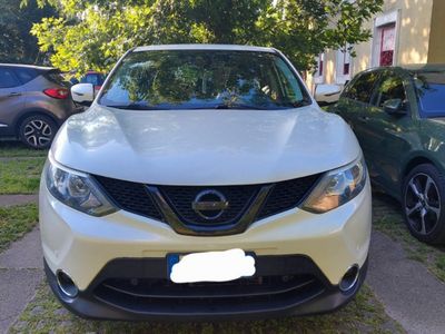 Usata Nissan Qashqai Tekna 131 CV (96 kW) 2015 Bianco SUV