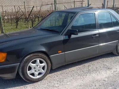 Usata Mercedes E200 122 CV (89 kW) 1991 Berlina