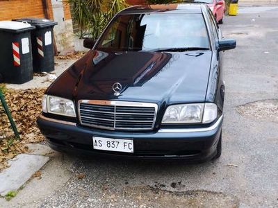 Mercedes C200