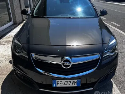 Usata Opel Insignia 170 CV (125 kW) 2016 Beige Berlina
