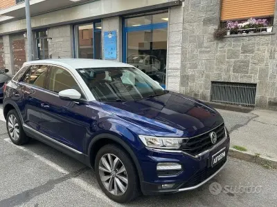 Usata VW T-Roc Style 150 CV (110 kW) 2020 Blu SUV