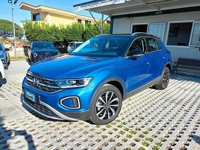 Usata VW T-Roc 110 CV (80 kW) 2024 Blu SUV