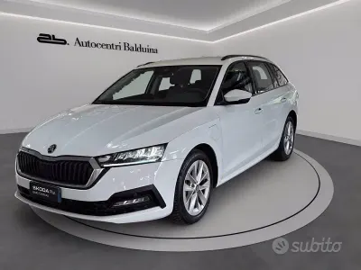 Usata Skoda Octavia Executive 205 CV (150 kW) 2023 Bianco Berlina