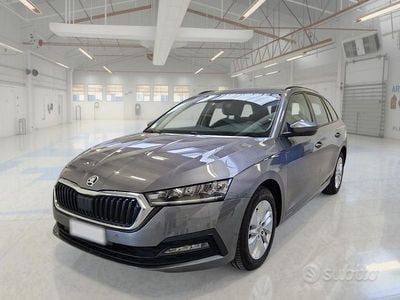 Grigio Usata 2022 Skoda Octavia Executive Station wagon | 18.950 € (Buon prezzo)