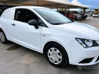 Usata Seat Ibiza 75 CV (55 kW) 2016 Bianco Furgone