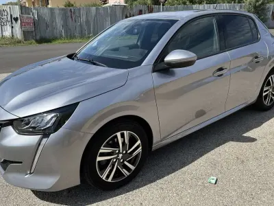 Usata Peugeot 208 Allure 101 CV (74 kW) 2020 Utilitaria
