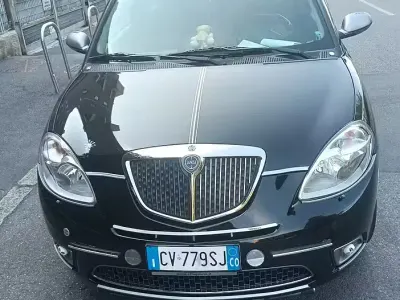 Usata Lancia Ypsilon 60 CV (44 kW) 2005 Nero Utilitaria
