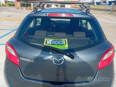 Begagnad Mazda 2 75 HK (55 kW) 2009 Svart Halvkombi