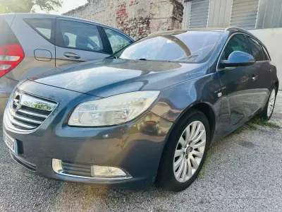 Usata Opel Insignia Cosmo 180 CV (132 kW) 2010 Bluazzurro Station wagon