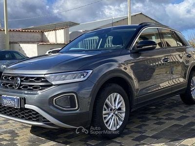 Usata VW T-Roc Life 116 CV (85 kW) 2025 Nero SUV