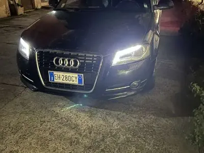 Usado Audi A3 Black Edition 105 CV (77 kW) 2011 Negro Utilitario