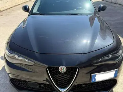 Usata Alfa Romeo Giulia Veloce 211 CV (155 kW) 2017 Nero Berlina