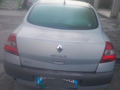 Usata Renault Clio II 48 CV (35 kW) 2004 Grigio Berlina