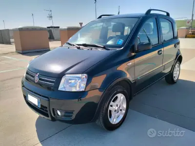 Usata Fiat Panda Climbing 60 CV (44 kW) 2008 Nero Utilitaria
