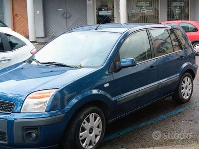 Usata Ford Fusion 68 CV (50 kW) 2008 Blu Berlina